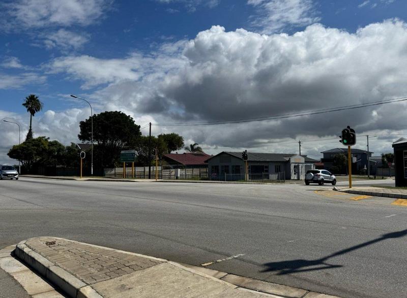 Commercial Property for Sale in Da Nova Western Cape